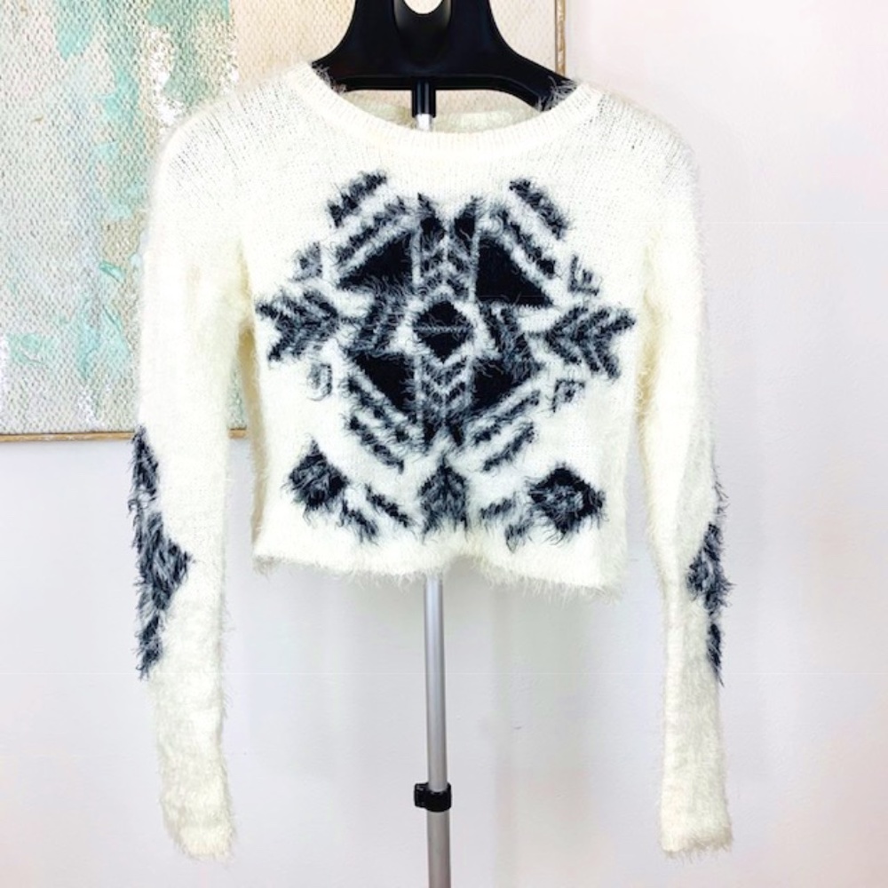 Hollister fuzzy/shaggy  sweater. M.
